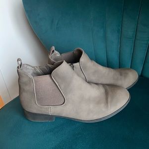 Gray Chelsea boots
